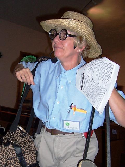 100_3092.JPG - ... and the Professor is off to do more research. (How'd she ever see through those glasses?)