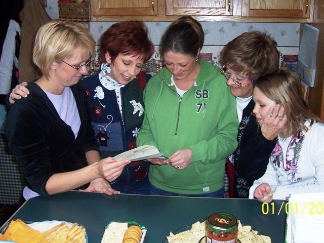 100_3431.JPG - Joy, Pam, Misty, Sharon & Kaitlyn.