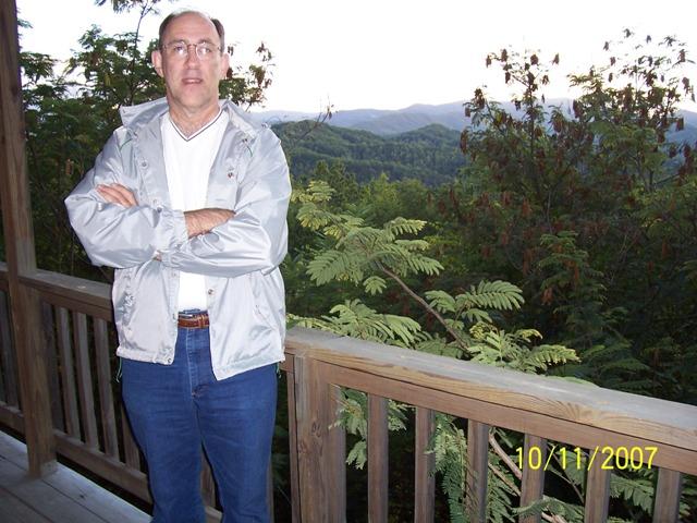 100_3124.JPG - This was the view that greeted us each morning.  This cabin was only 100 yards from the cabin we had two years ago, but was a half-mile farther by twisting uphill roads!