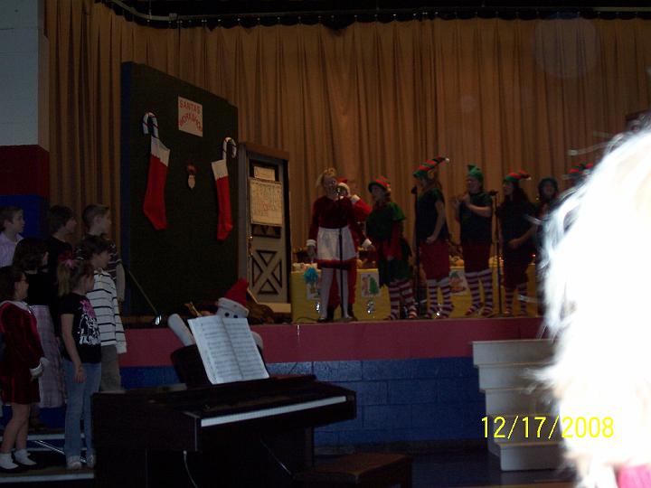 100_4272.JPG - Kaitlyn doing a solo.