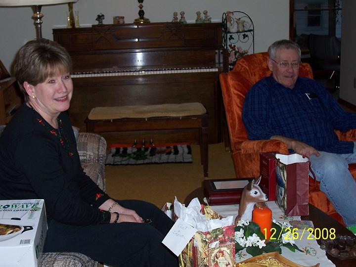 100_4353.JPG - Louann and Norm waiting their turn.