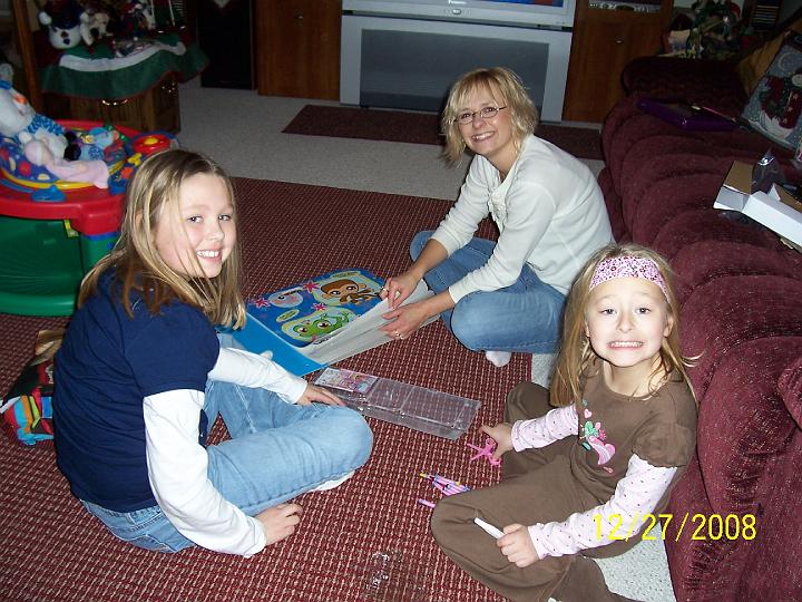 100_4387.JPG - Kait, Syd and Joy came for the evening.