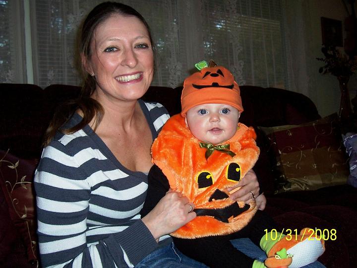 100_4128.JPG - Misty and Macie.