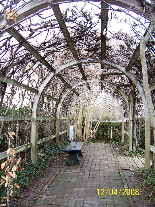 100_4227.JPG - A arbor in one of the formal gardens.