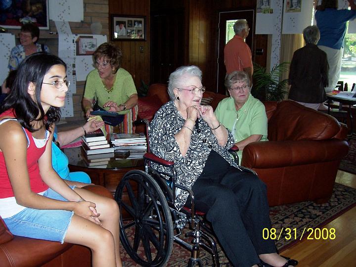 100_3897.JPG - Pam's great-aunt Velma, the last surviving Winder of her generation.