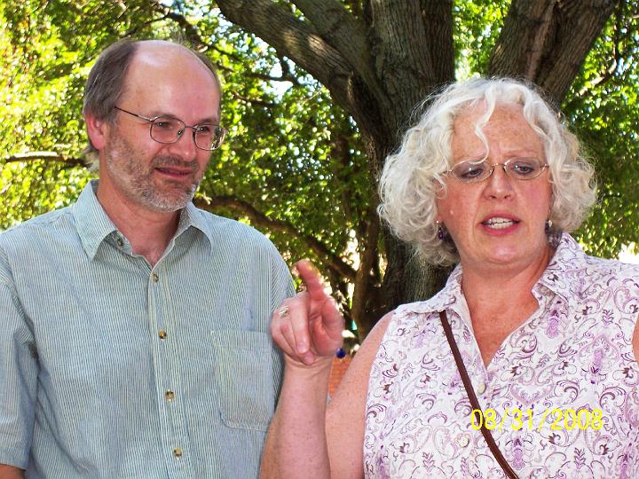 100_3908.JPG - Marek and Lenore.