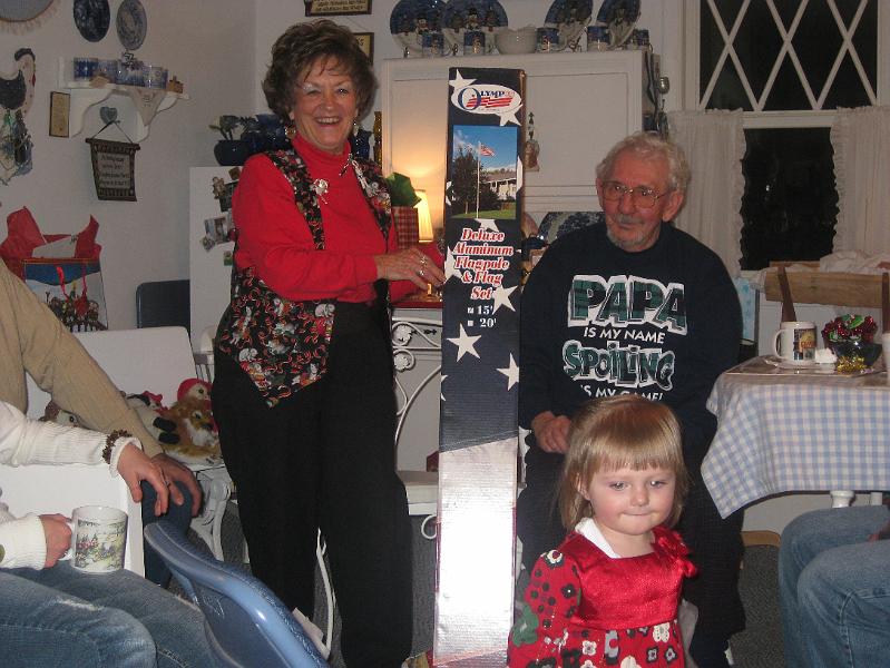 IMG_1261.JPG - Nana and Papa got a new flagpole and flag set for their front yard.