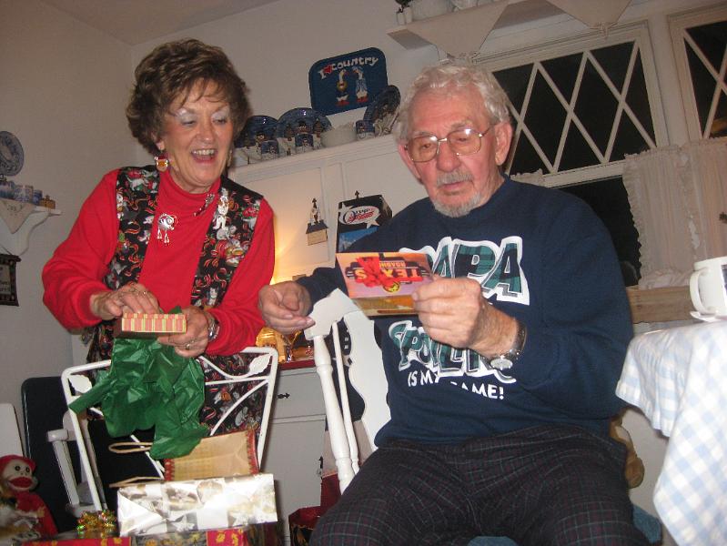 IMG_1264.JPG - Papa got a gift card to Texas Roadhouse!