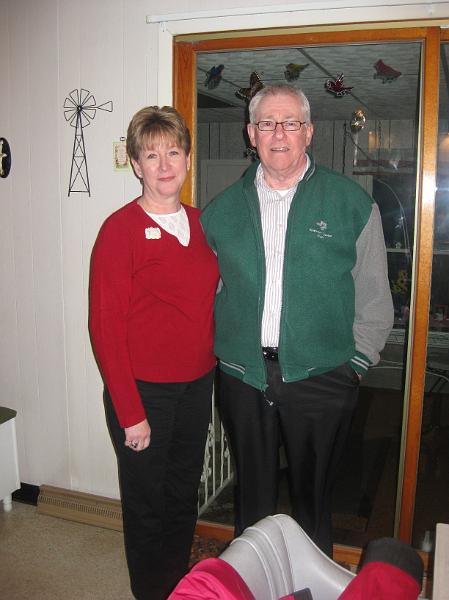 IMG_1318.JPG - Louann and Norm made it over to Mom's for a while on Christmas day.