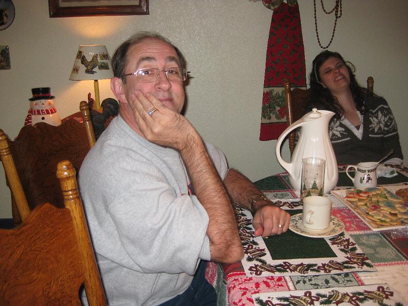 IMG_1324.JPG - Go ahead ... take a picture ... I'm too stuffed to care!