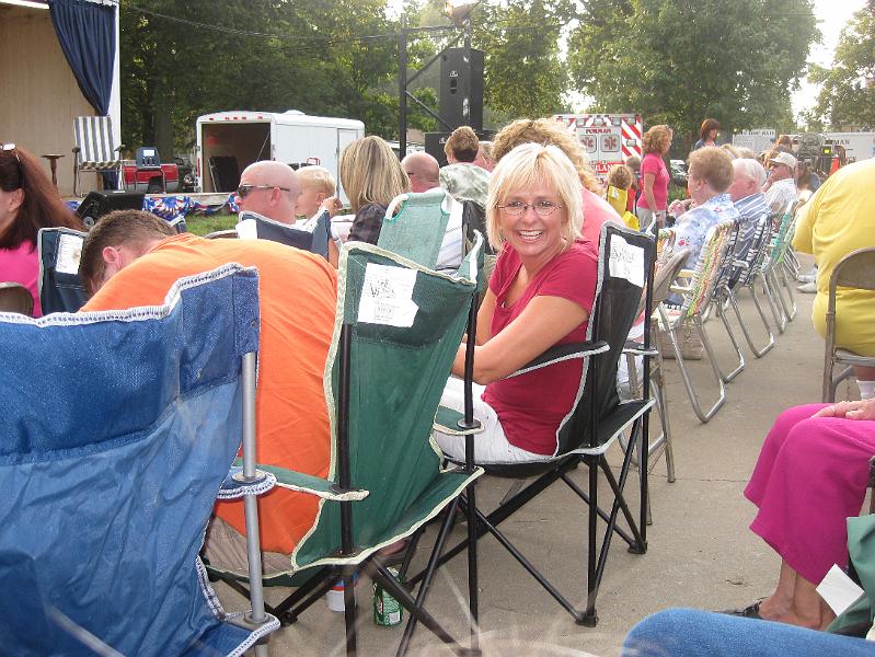 IMG_0933.JPG - Joy and Don grabbed front-row spots