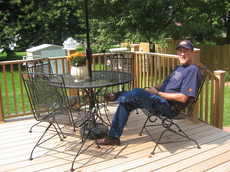 IMG_0996.JPG - Now we just have to convince the birds, squirrels, rabbits and chipmunks that the deck belongs to us!
