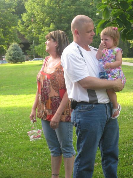 IMG_0630.JPG - Nana Penny and Grandpa Eric keep an eye on Macie.