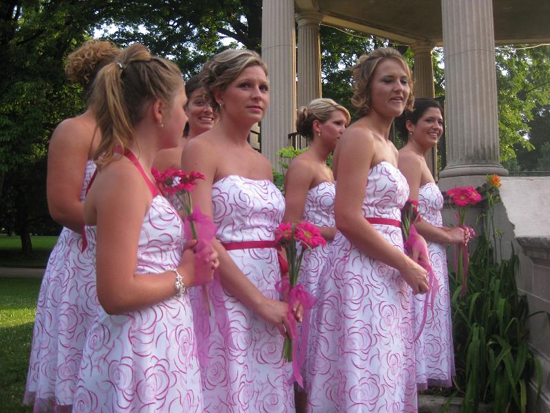 IMG_0692.JPG - The bridesdmaids have all arrived.  OK, think fast, are they all standing in the same spots as at the rehearsal?