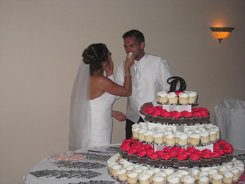 IMG_0739.JPG - Whattaya wanna bet she shoves it in his face?