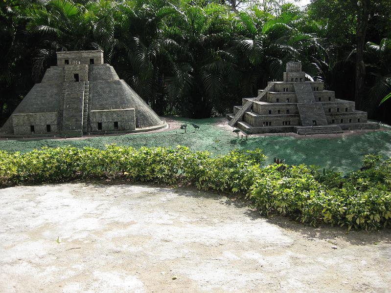 IMG_0141.JPG - Discover Mexico includes many miniature replicas of Aztec and Mayan pyramids.