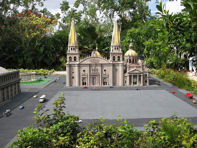 IMG_0150.JPG - More of the detailed models.