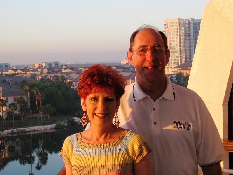 IMG_0227.JPG - Waiting for debarkation.