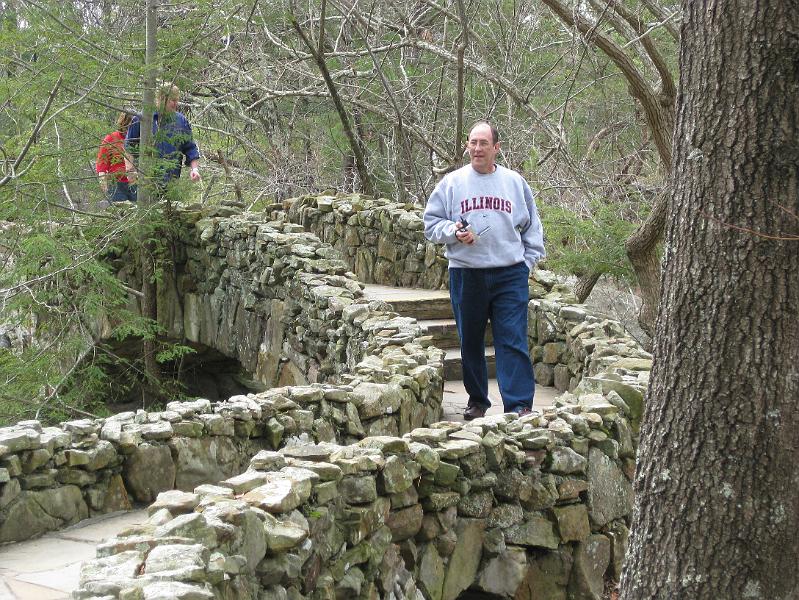 IMG_0270.JPG - Mark taking the leisurely stroll down the garden path.