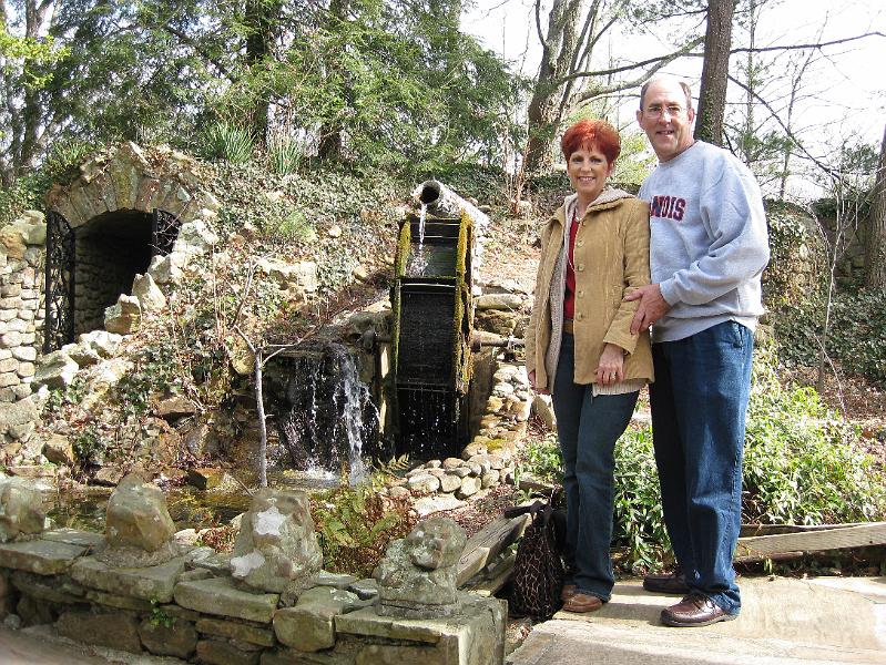 IMG_0307.JPG - The last picture of our vacation, taken outside the exit of Fairyland Caverns at Rock City.