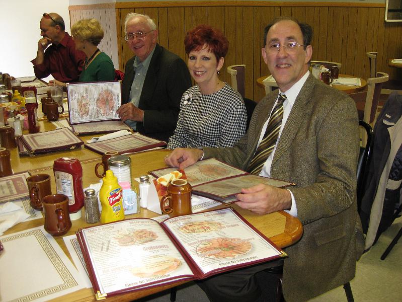 IMG_0391.JPG - Ken, Dawn, Lester, Pam and Mark.