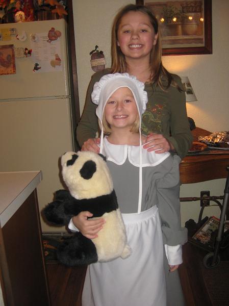 IMG_1146.JPG - Sydney and Kaitlyn  ... Syd was in the Thanksgiving mood!