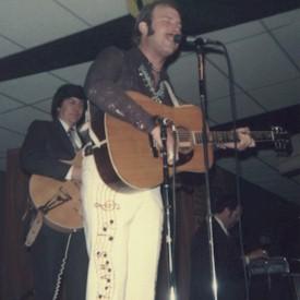 HankWilliamsJr.jpg - Hank Williams, Jr.  This is before "Are You Ready For Some Football?!"