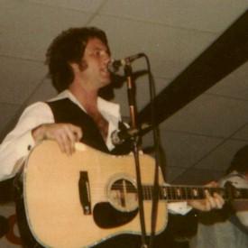 LarryGatlin.jpg - Larry Gatlin - 1975